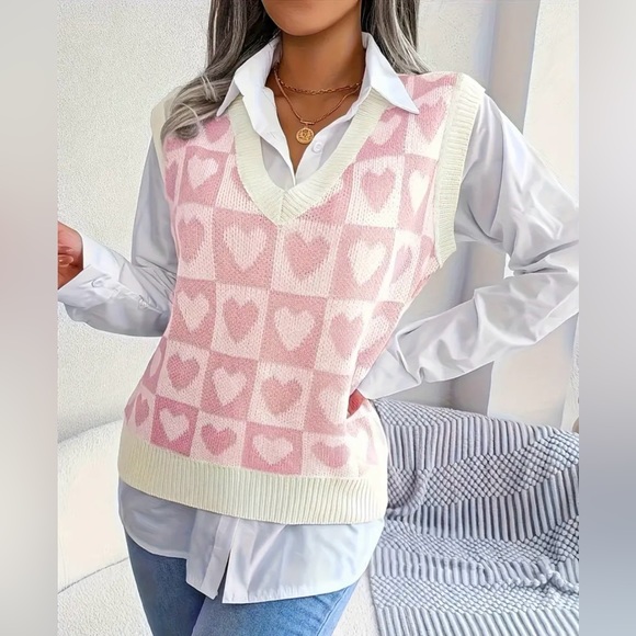Valentine's Day Heart ❤️ Pattern Vest.🌹 - Picture 1 of 4